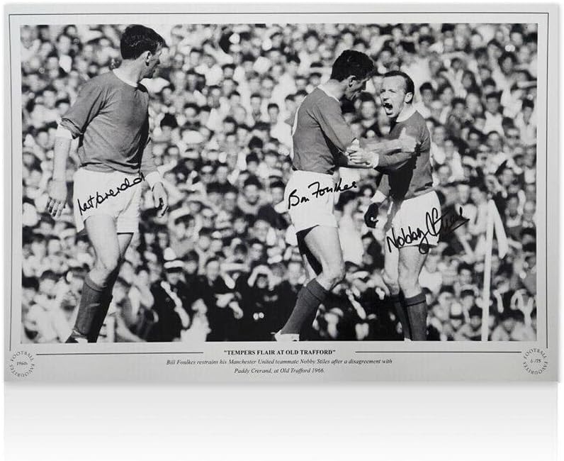 Снимка на Манчестър Юнайтед с множество надписи - Ноби Стилове, Домашни любимци Креранд и Бил Фоулкс - Футболни